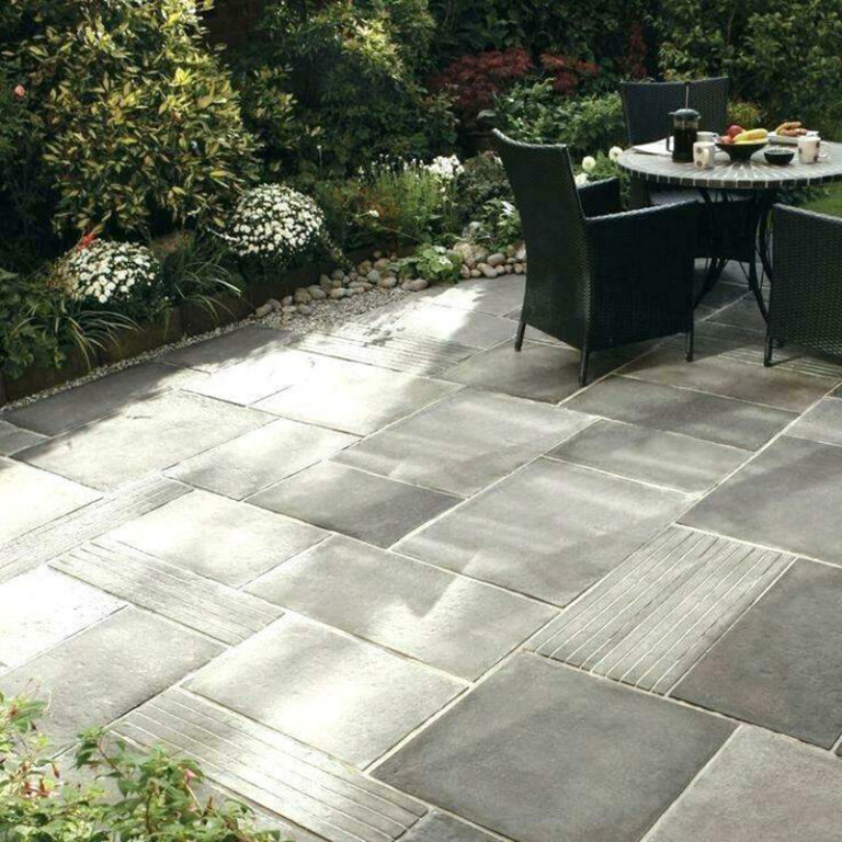 Choosing the Perfect Outdoor Tiles in the UAE